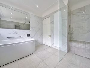 Photo 29- click for photo gallery